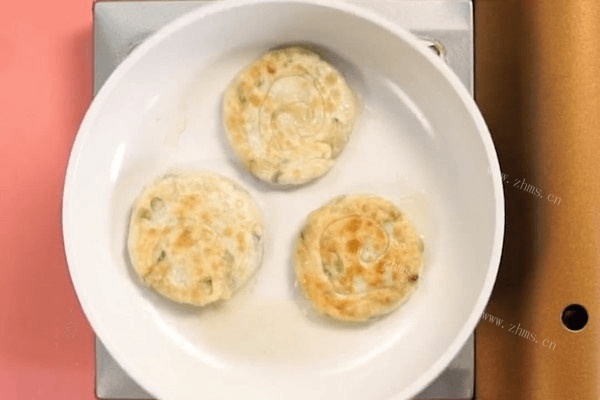 葱油饼做法图解8)