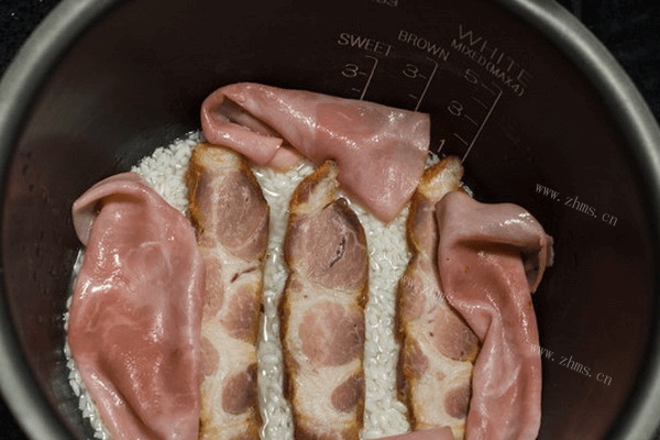 电饭煲焗饭做法图解4)