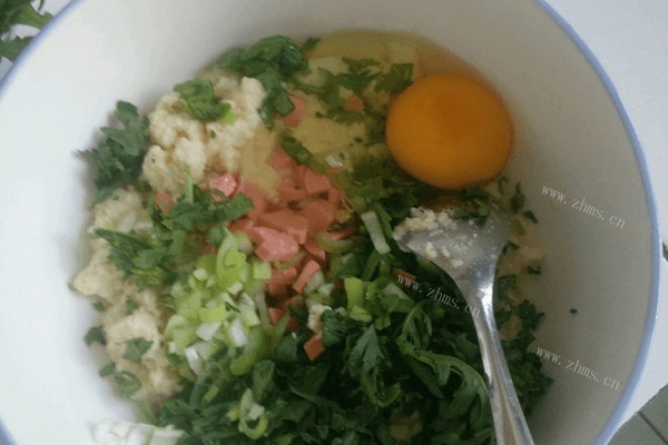 美味豆腐渣饼做法图解2)