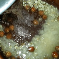 好吃的小米薏仁莲子粥的做法图解四