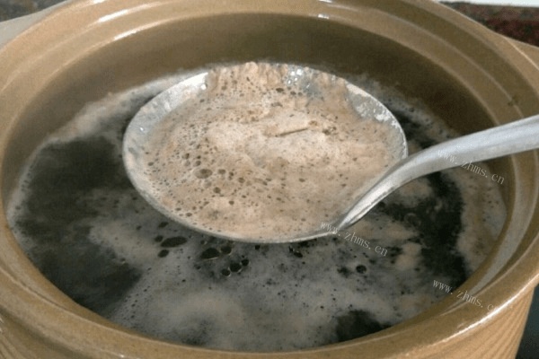 鲜美的熟地汤做法图解5)