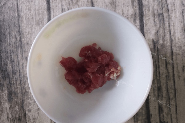 简单易做的黄瓜炒肉做法图解1)