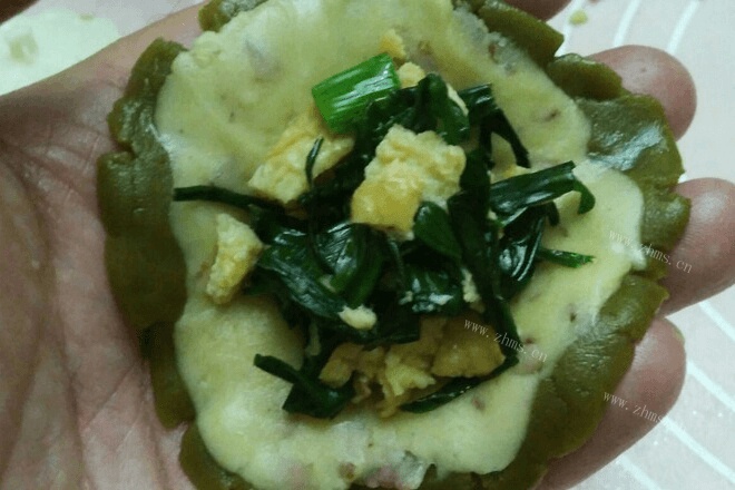 哪种月饼最好吃？美味韭菜鸡蛋月饼，你想尝尝吗？做法图解6)