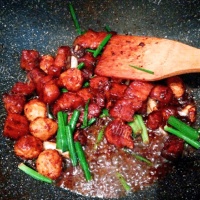 胡萝卜鹌鹑蛋红烧肉的做法图解五