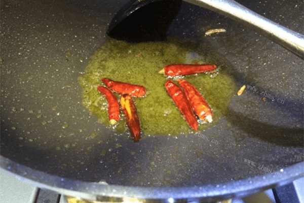 易做的平菇炒肉做法图解5)