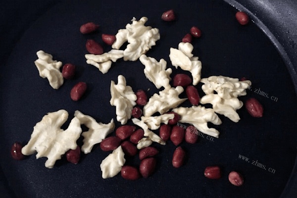 自己做的核桃芝麻糊做法图解3)