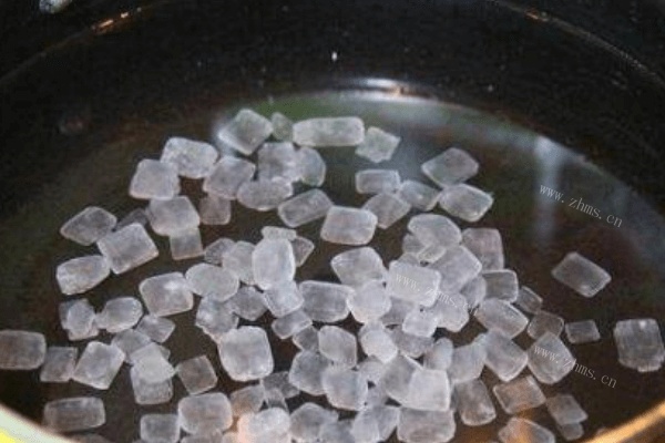 好吃的小米薏仁莲子粥做法图解2)