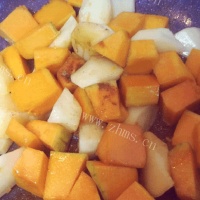南瓜炖土豆加胡萝卜的做法图解四