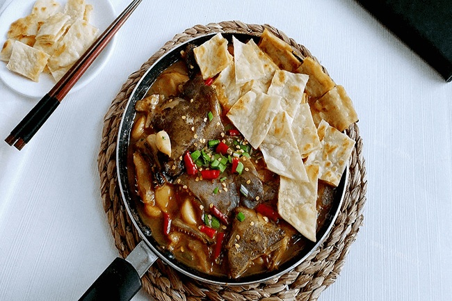 鱼头泡饼做法图解8)
