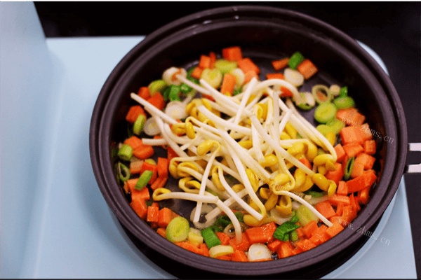 鸡蛋炒饭做法图解4)