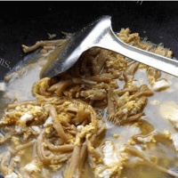 DIY-黄花菜鸭蛋汤的做法图解五