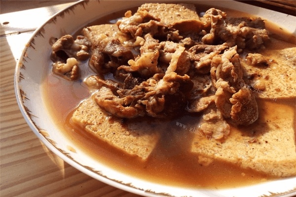 美味的羊肉炖豆腐