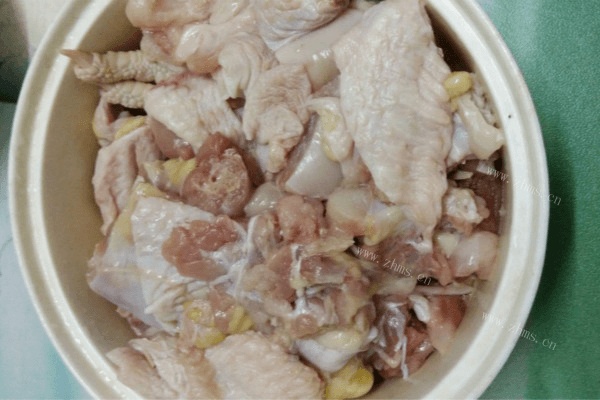 电饭锅版茶树菇鸡汤做法图解2)