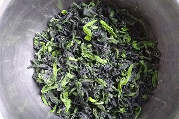 可口的凉拌橄榄菜清脆爽口，美味营养。做法图解1)