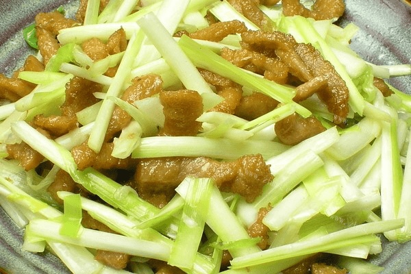 十分诱人的韭黄炒肉