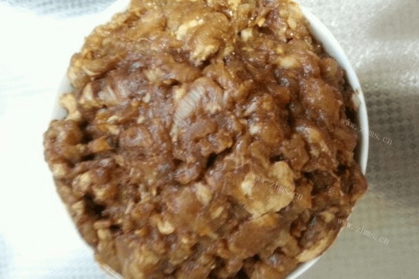驴肉芹菜馅饺子做法图解3)