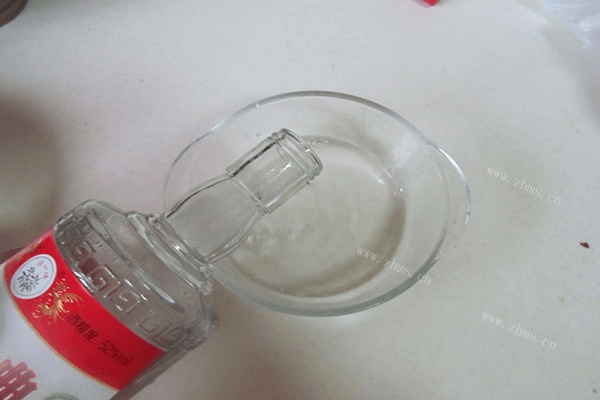 自制美味的腌咸蛋做法图解4)