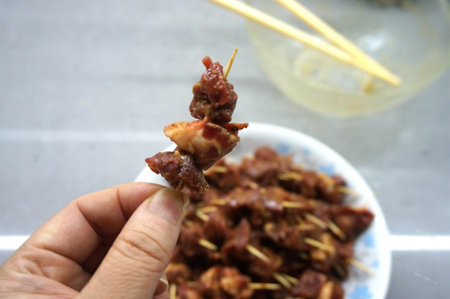 牙签肉做法图解4)