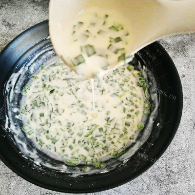 苦荞韭菜饼，与青团不同的美味做法图解5)