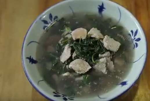 瘦肉枸杞叶汤做法图解4)