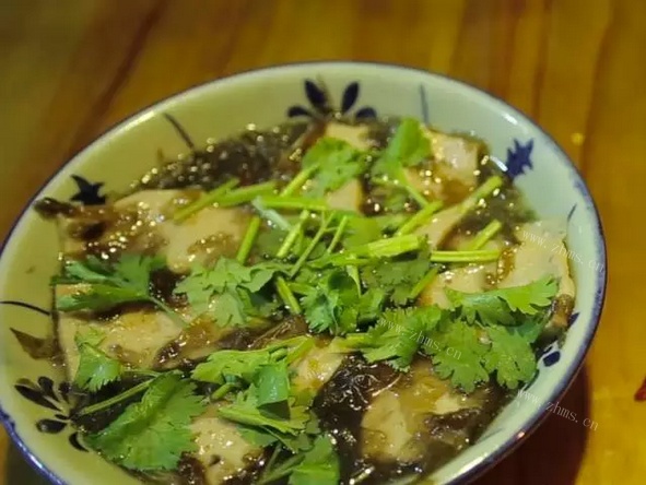鱼饼紫菜汤做法图解6)