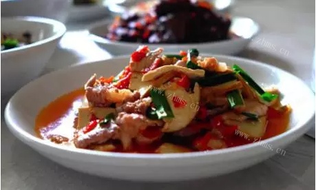 香干炒肉片做法图解2)