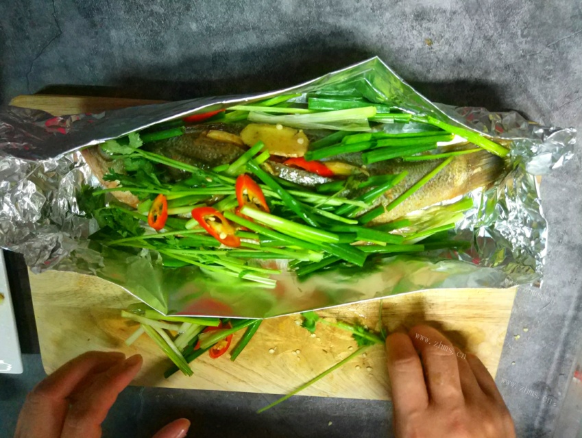 嫩滑鲜烤鲈鱼，FASAL法帅蒸汽烤箱版做法图解9)
