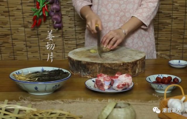 天气干燥，让菜干猪骨汤来拯救你的干渴肌做法图解2)