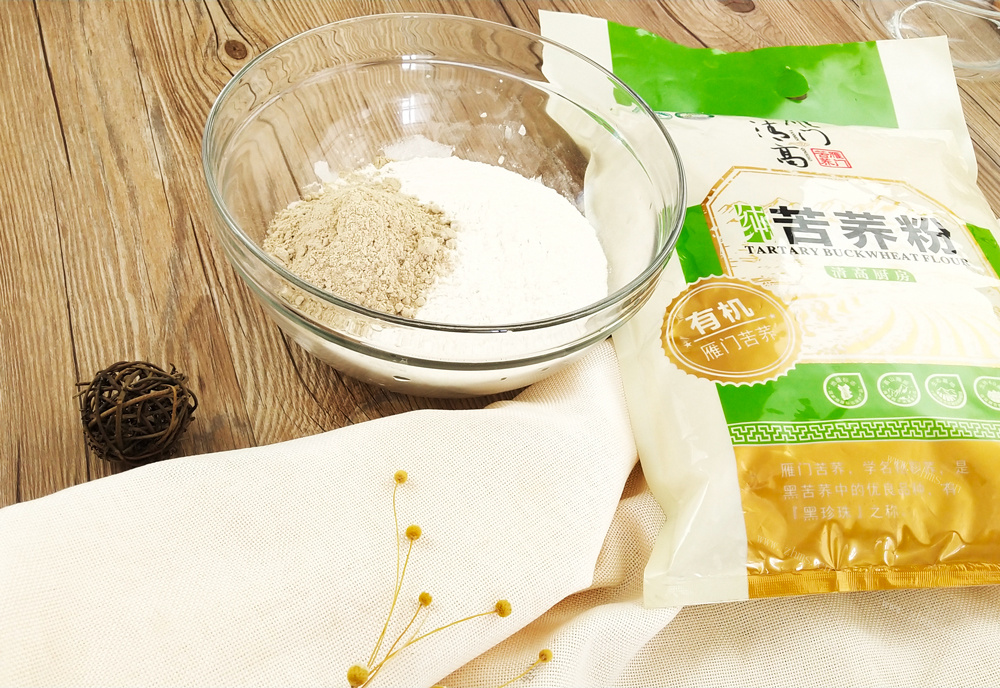 苦荞韭菜饼，与青团不同的美味做法图解1)