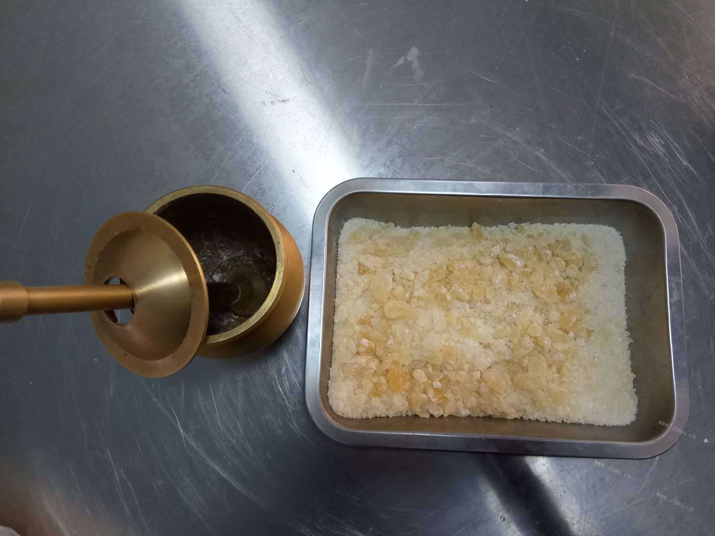 补气血倾世仙颜阿胶糕熬制做法图解3)