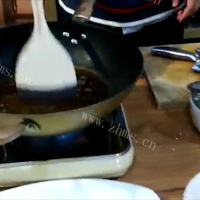 庄青山：誓要吃到菌菇汤~鲜露茶菇蒸藕汤的做法图解十六