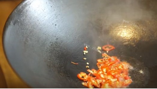 豆酱剥皮鱼做法图解3)