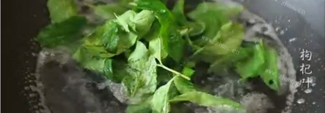 瘦肉枸杞叶汤做法图解3)