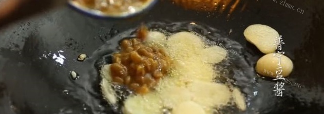 普宁豆酱炒小白菜做法图解2)