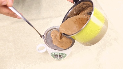 真的只花5分钟！马上喝上一杯焦糖奶茶做法图解4)