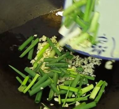 潮汕素炒丝瓜做法图解5)