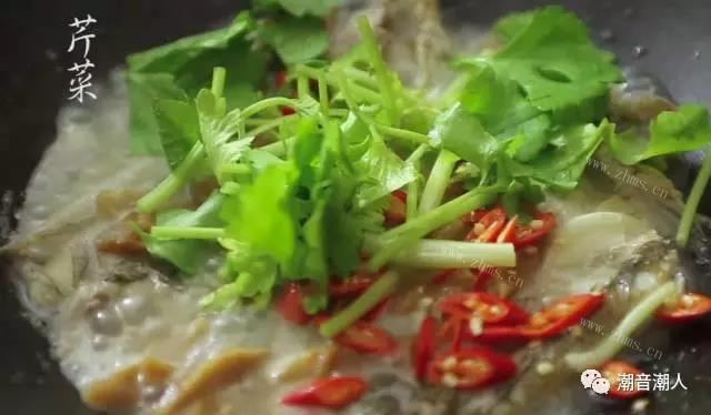 菜脯炒淡角鱼做法图解7)