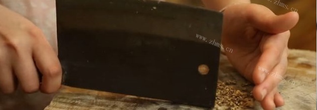 潮汕白果腐竹猪肚汤做法图解2)