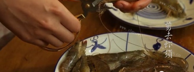 潮汕盐焗虾做法图解1)