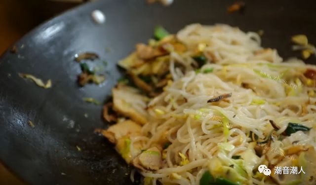 潮汕家常菜-甲子薯粉签做法图解6)