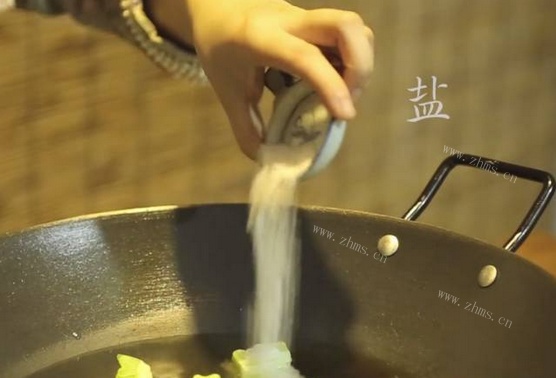 苦瓜排骨汤做法图解6)