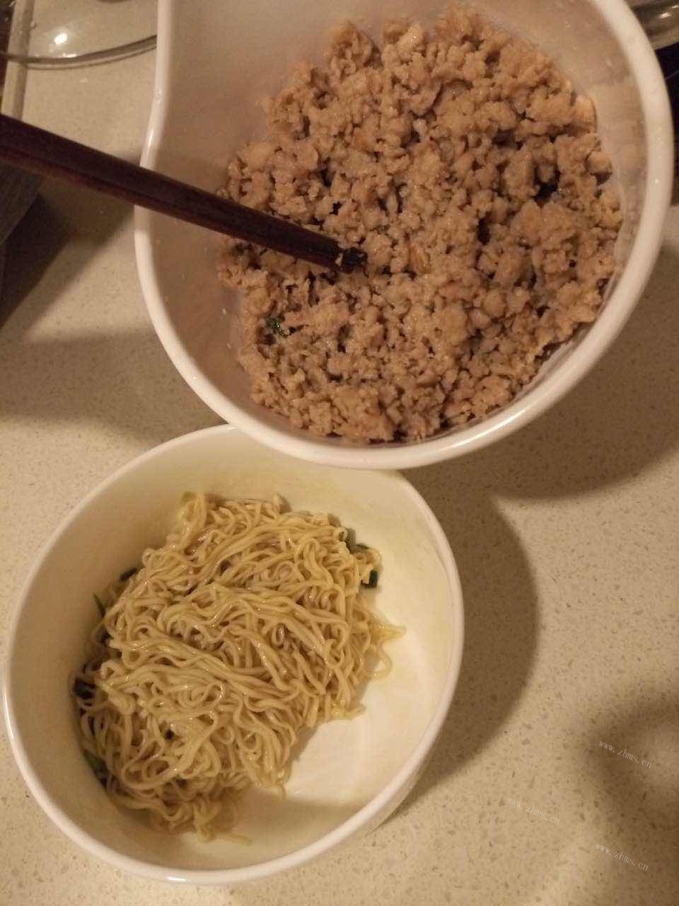 肉沫拌麦胚芽纯麦面做法图解5)