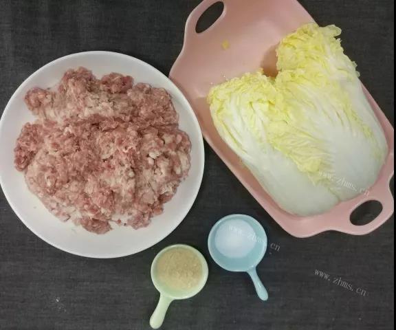 白菜肉饺-好吃不过饺子，舒服不过躺着做法图解1)