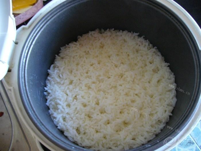 虾仁炒饭超好吃的做法做法图解2)