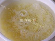 酸辣土豆丝做法图解2)