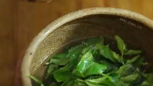 瘦肉枸杞叶汤做法图解1)