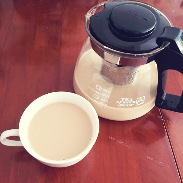 一杯暖心的苦荞可可焦糖奶茶做法图解3)